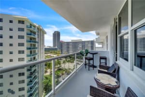 3725 S Ocean Dr, Hollywood, FL 33019 - MLS#F10511972